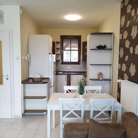 Korisfa Alsópáhok